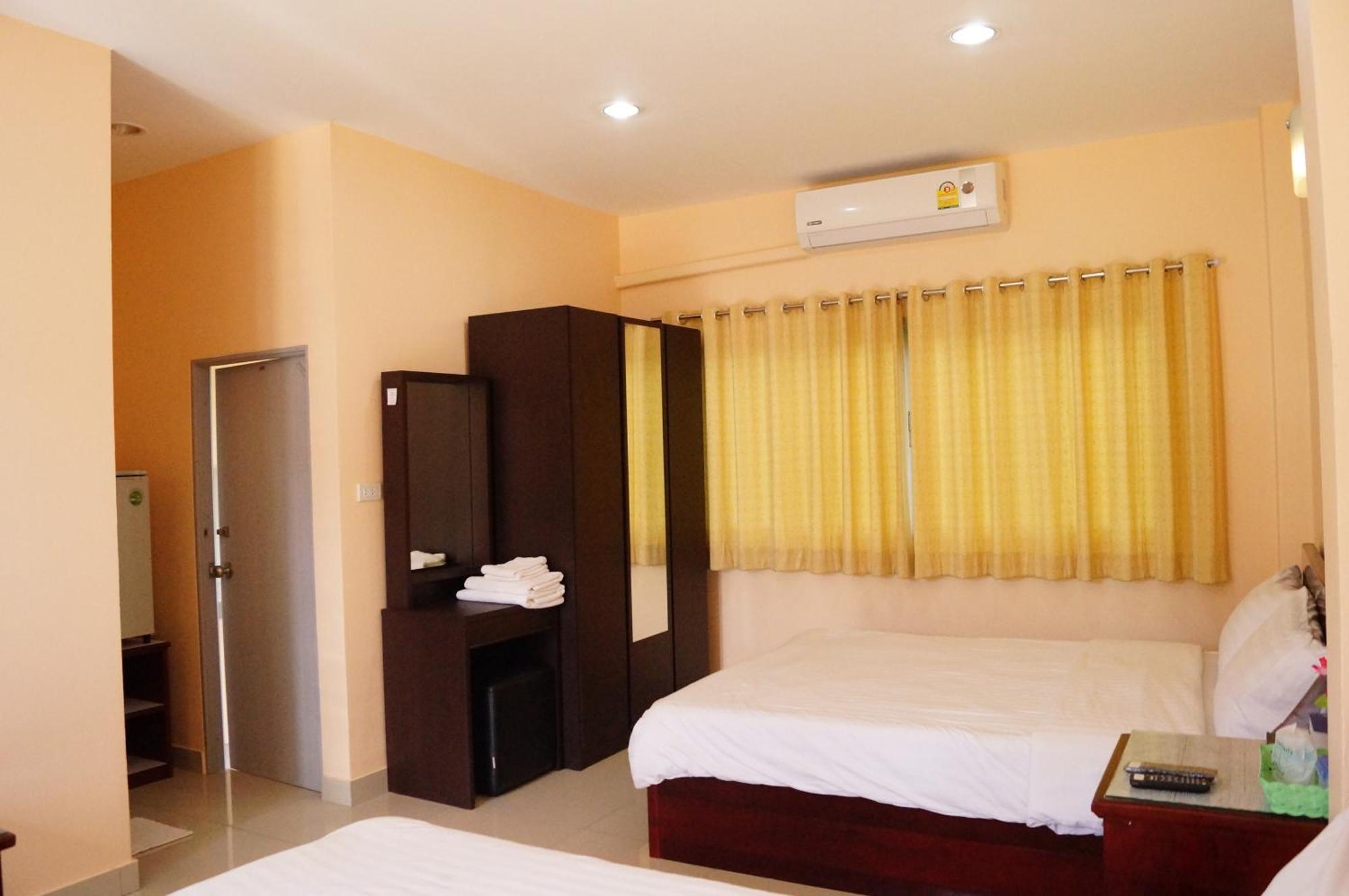Jirasin Hotel&Apartment Ranong Habitación foto